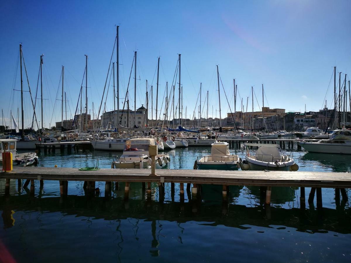 Апартаменты Rivamare Loft Seaside By Picasa Sicilia - Sea & Ortigia View Сиракузы Экстерьер фото