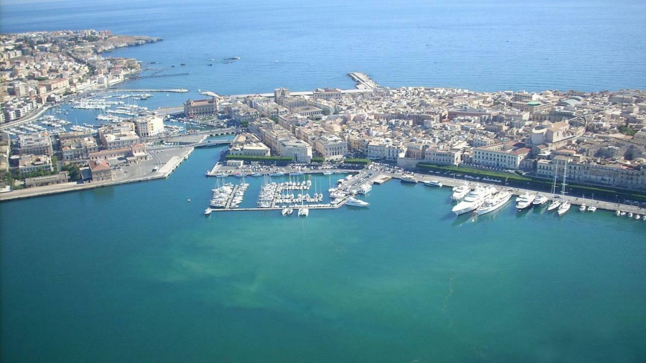 Апартаменты Rivamare Loft Seaside By Picasa Sicilia - Sea & Ortigia View Сиракузы Экстерьер фото